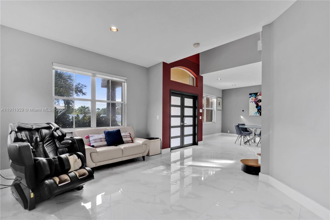 В аренду: $6,000 (5 спален, 3 ванн, 3582 Квадратных фут)