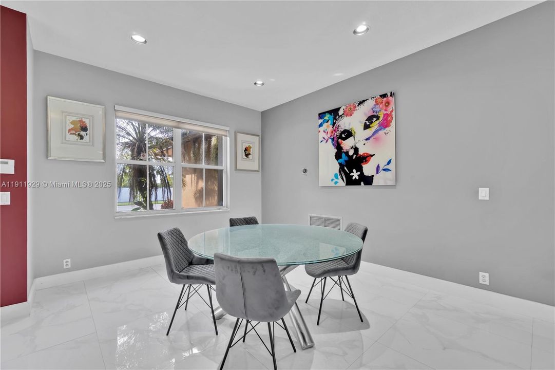 В аренду: $6,000 (5 спален, 3 ванн, 3582 Квадратных фут)