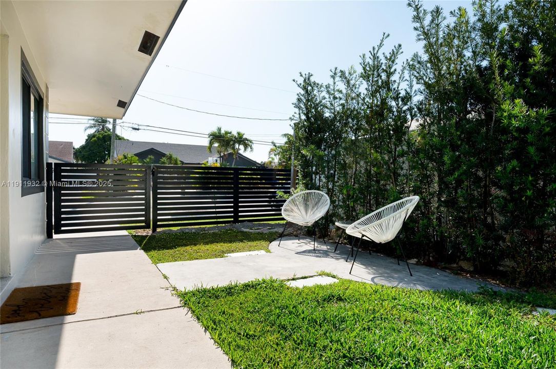 For Sale: $950,000 (0 beds, 0 baths, 2280 Square Feet)