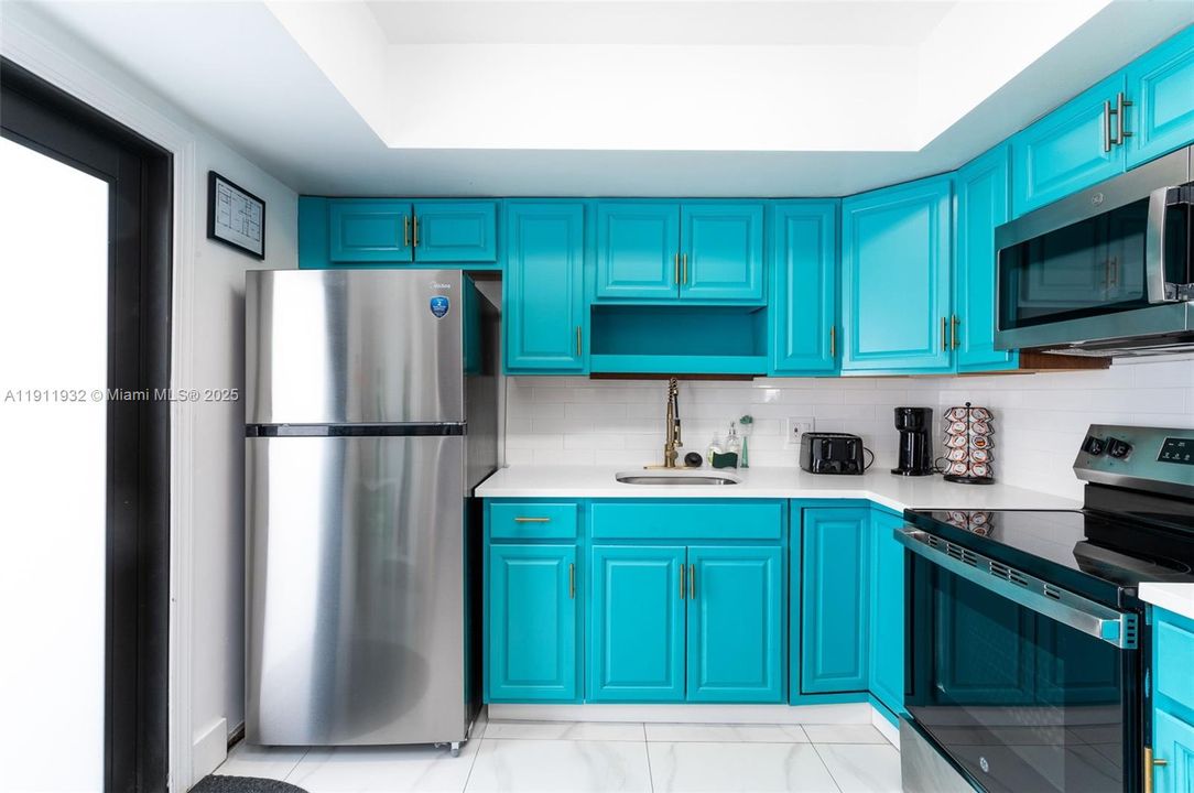 For Sale: $950,000 (0 beds, 0 baths, 2280 Square Feet)