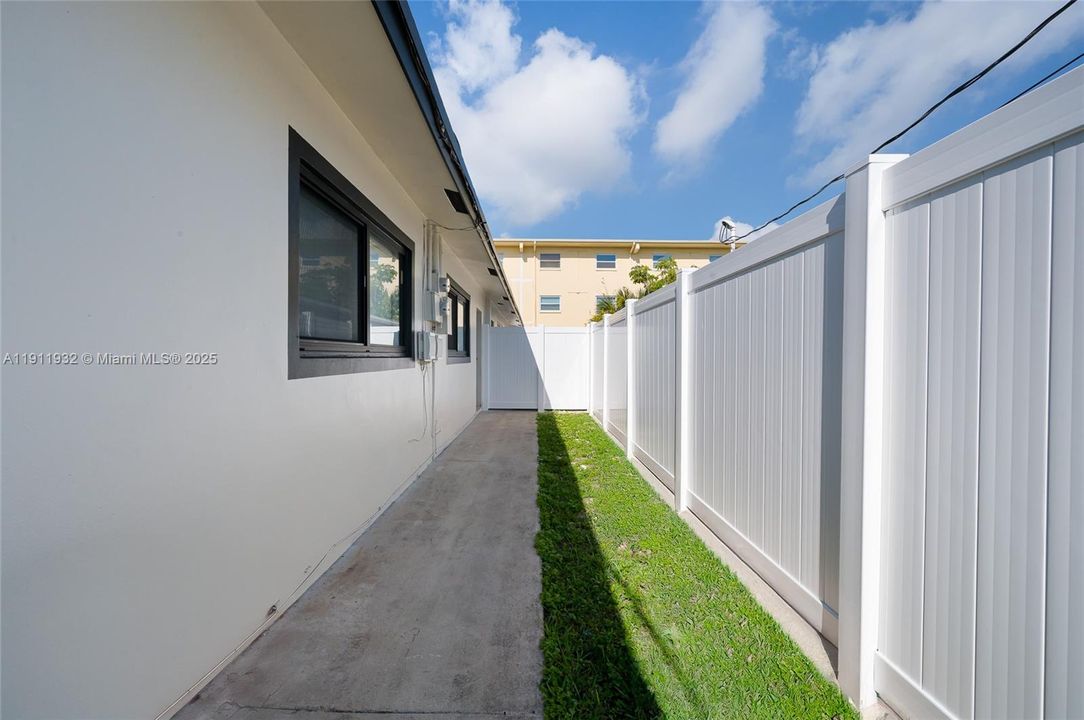 For Sale: $950,000 (0 beds, 0 baths, 2280 Square Feet)