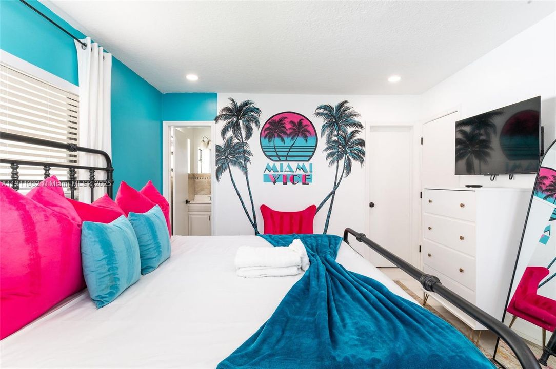 For Sale: $950,000 (0 beds, 0 baths, 2280 Square Feet)