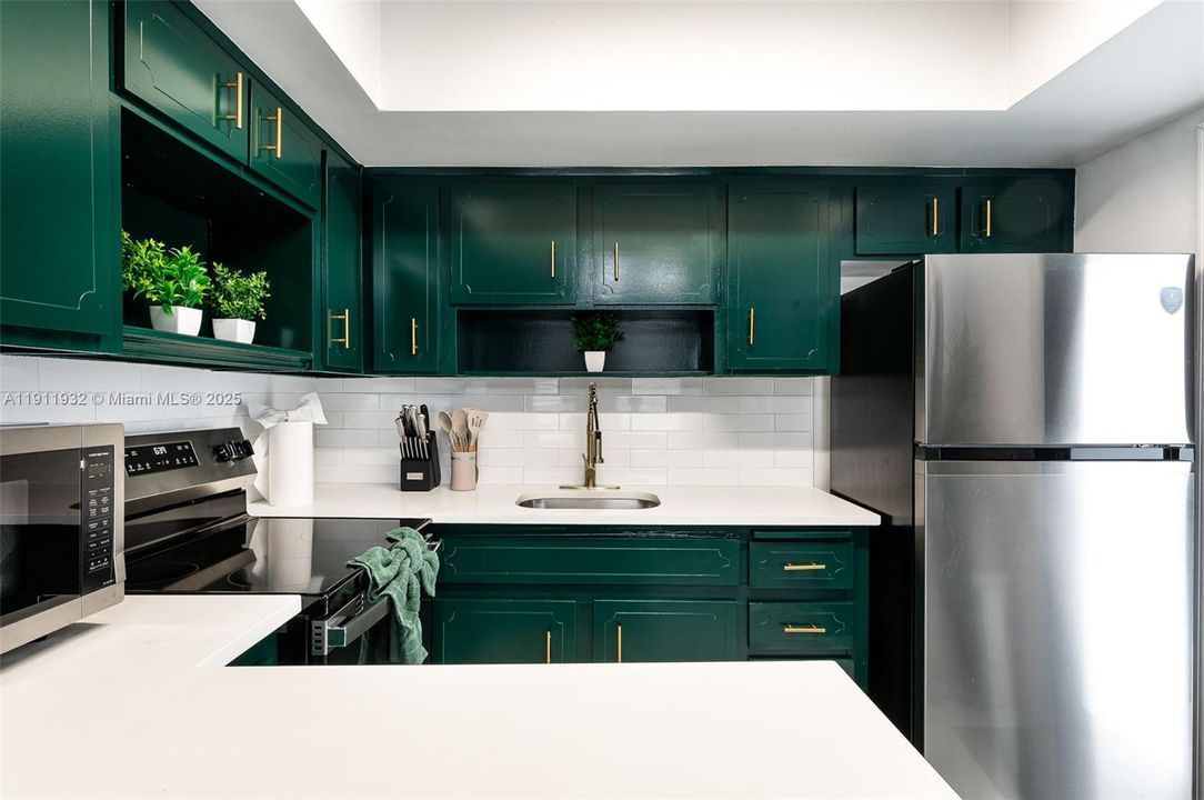 For Sale: $950,000 (0 beds, 0 baths, 2280 Square Feet)