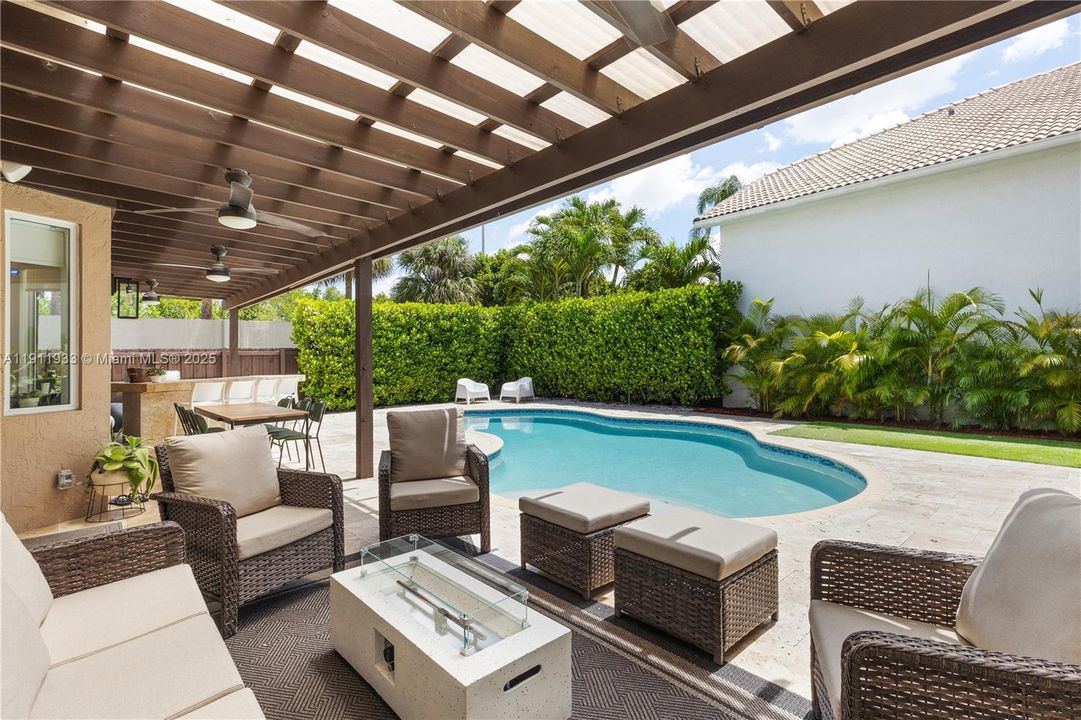 For Sale: $1,199,000 (4 beds, 2 baths, 2138 Square Feet)