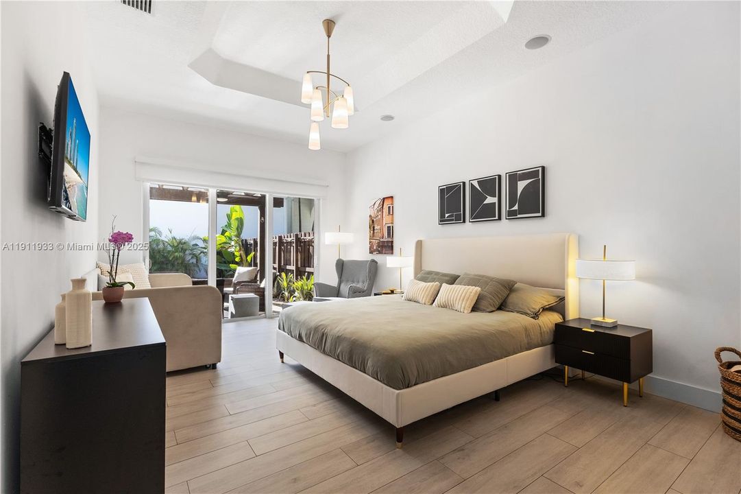 For Sale: $1,199,000 (4 beds, 2 baths, 2138 Square Feet)