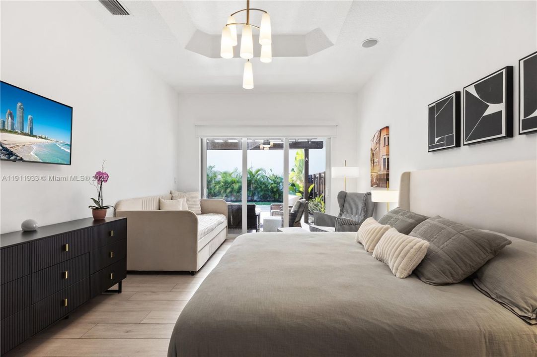 For Sale: $1,199,000 (4 beds, 2 baths, 2138 Square Feet)