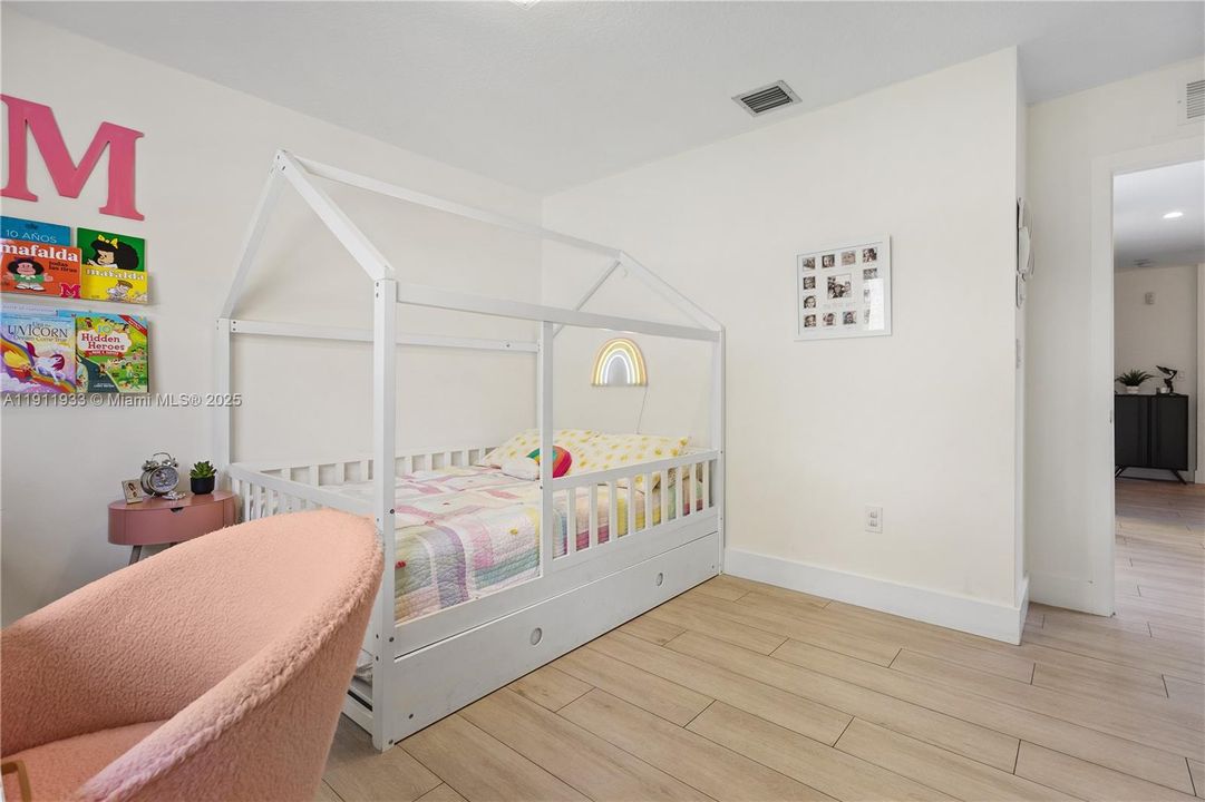 For Sale: $1,199,000 (4 beds, 2 baths, 2138 Square Feet)