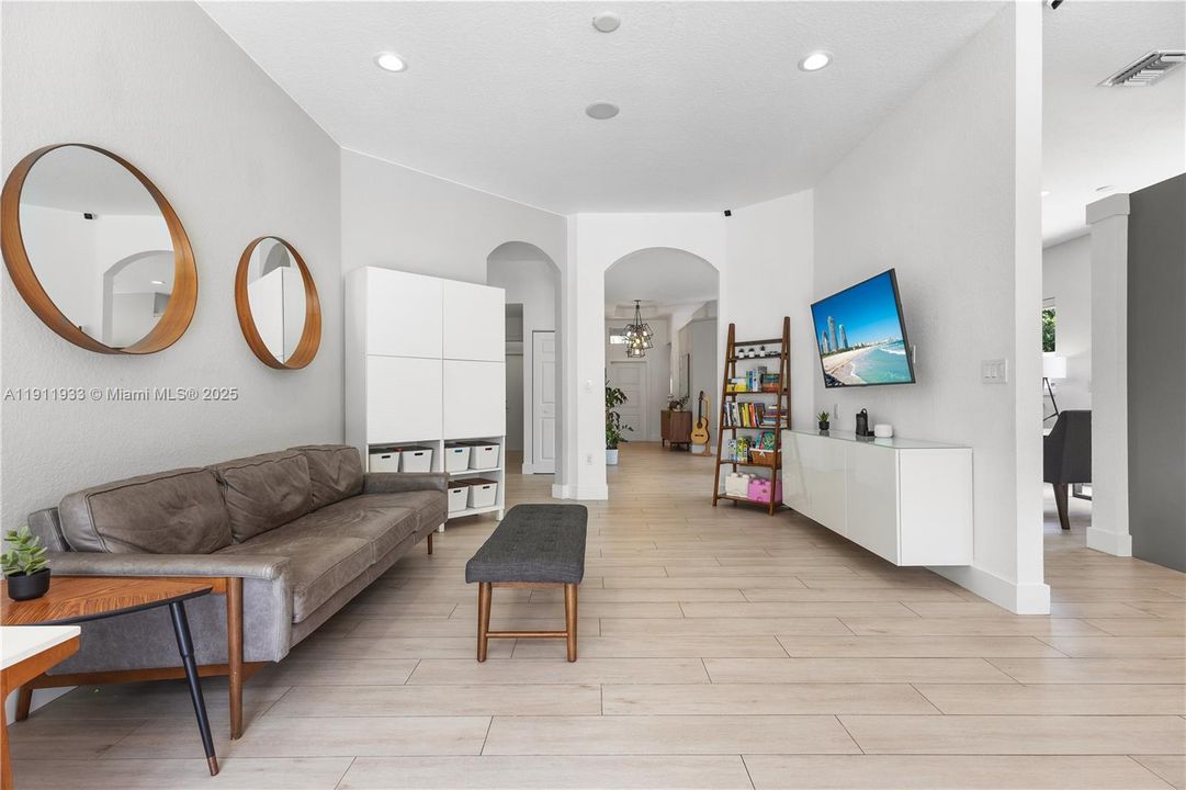 For Sale: $1,199,000 (4 beds, 2 baths, 2138 Square Feet)