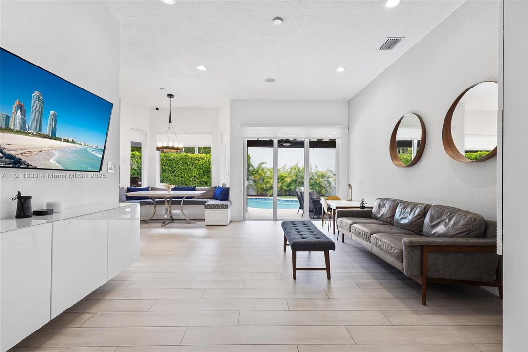 For Sale: $1,199,000 (4 beds, 2 baths, 2138 Square Feet)