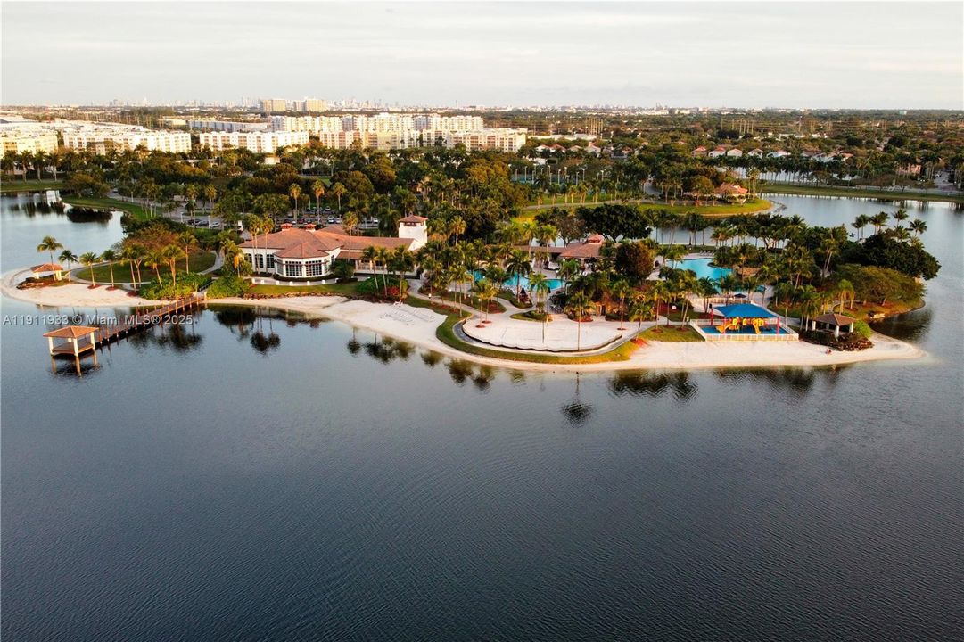 For Sale: $1,199,000 (4 beds, 2 baths, 2138 Square Feet)