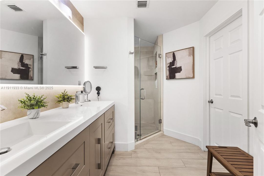 For Sale: $1,199,000 (4 beds, 2 baths, 2138 Square Feet)