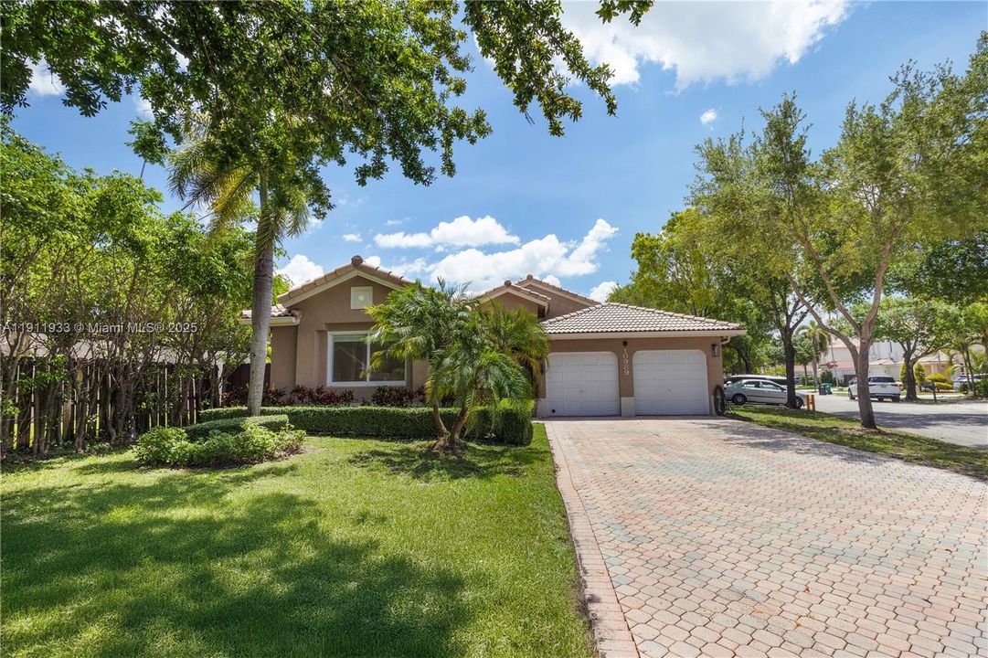 For Sale: $1,199,000 (4 beds, 2 baths, 2138 Square Feet)