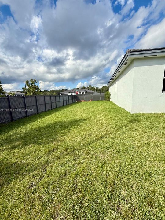 На продажу: $930,000 (5 спален, 4 ванн, 2838 Квадратных фут)