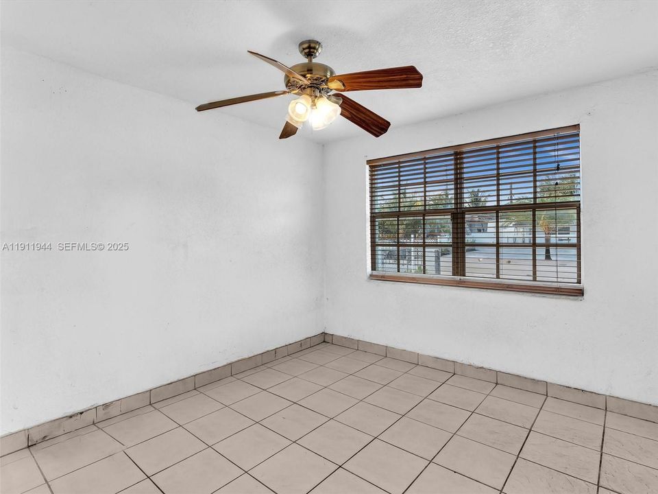 待售: $474,900 (4 贝兹, 2 浴室, 2149 平方英尺)