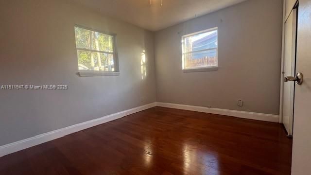 合同活跃: $2,450 (2 贝兹, 1 浴室, 1150 平方英尺)