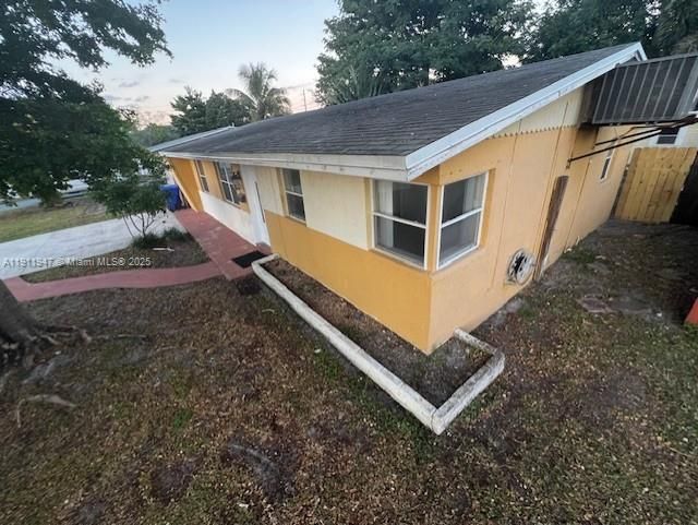 合同活跃: $2,450 (2 贝兹, 1 浴室, 1150 平方英尺)