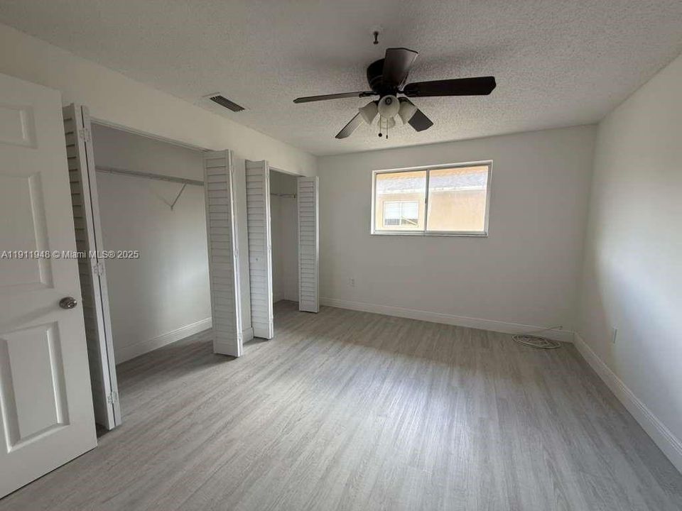 Active With Contract: $285,000 (2 beds, 1 baths, 0 Square Feet)