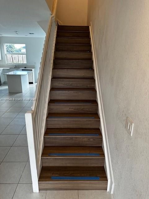 For Rent: $3,100 (3 beds, 3 baths, 1373 Square Feet)