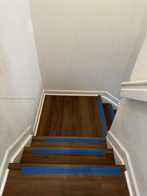 For Rent: $3,100 (3 beds, 3 baths, 1373 Square Feet)