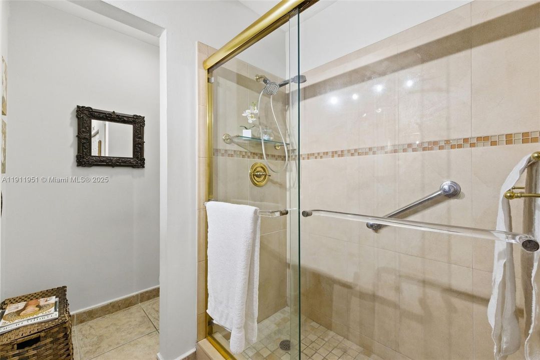 待售: $545,000 (3 贝兹, 2 浴室, 1275 平方英尺)