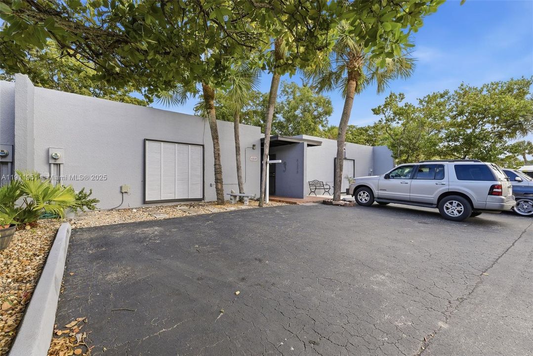 待售: $545,000 (3 贝兹, 2 浴室, 1275 平方英尺)