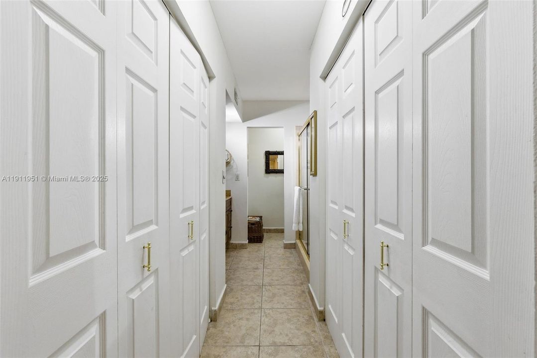 待售: $545,000 (3 贝兹, 2 浴室, 1275 平方英尺)