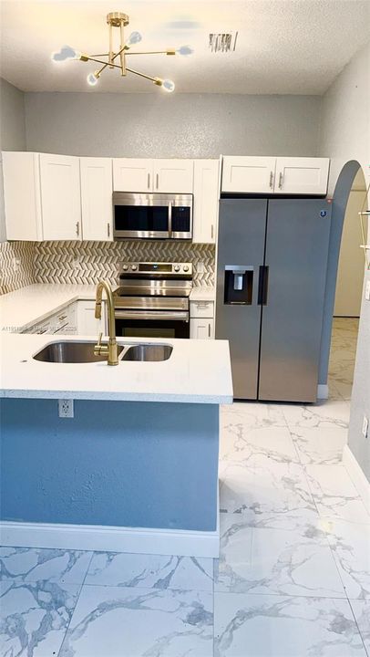 For Sale: $2,950 (3 beds, 2 baths, 0 Square Feet)