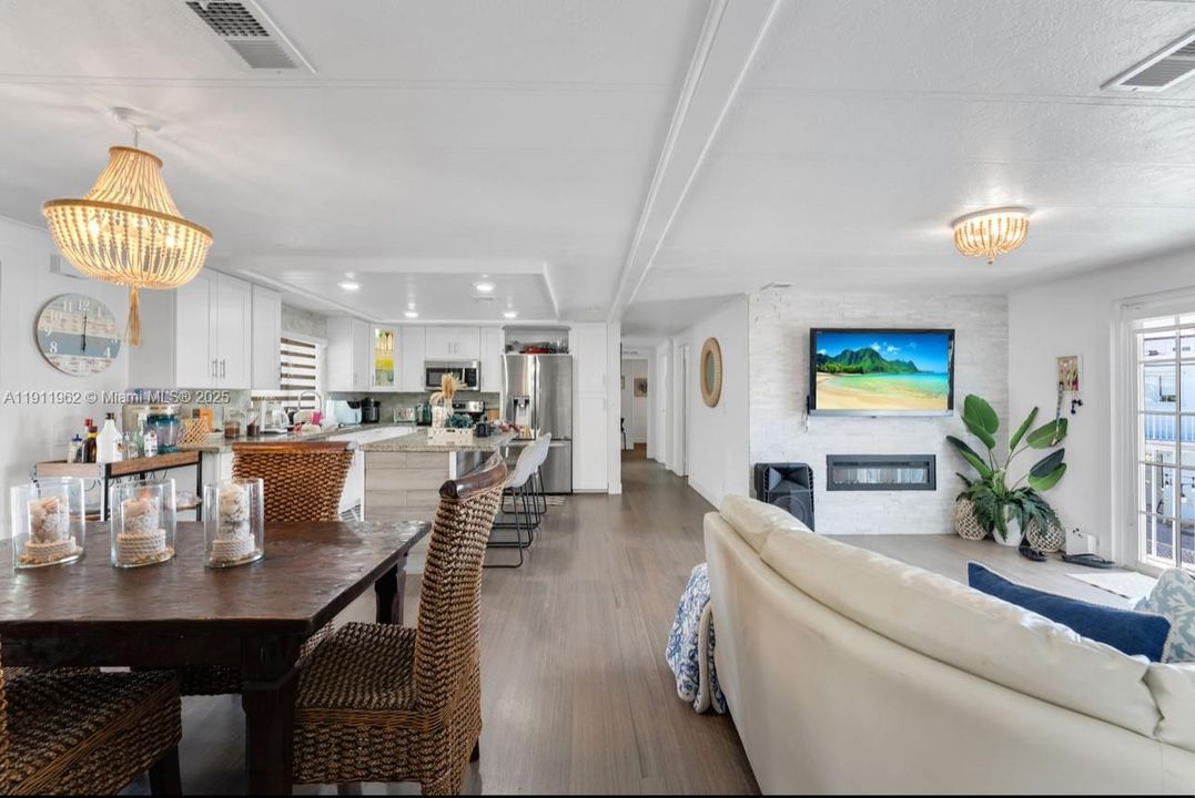 For Rent: $4,450 (4 beds, 2 baths, 0 Square Feet)