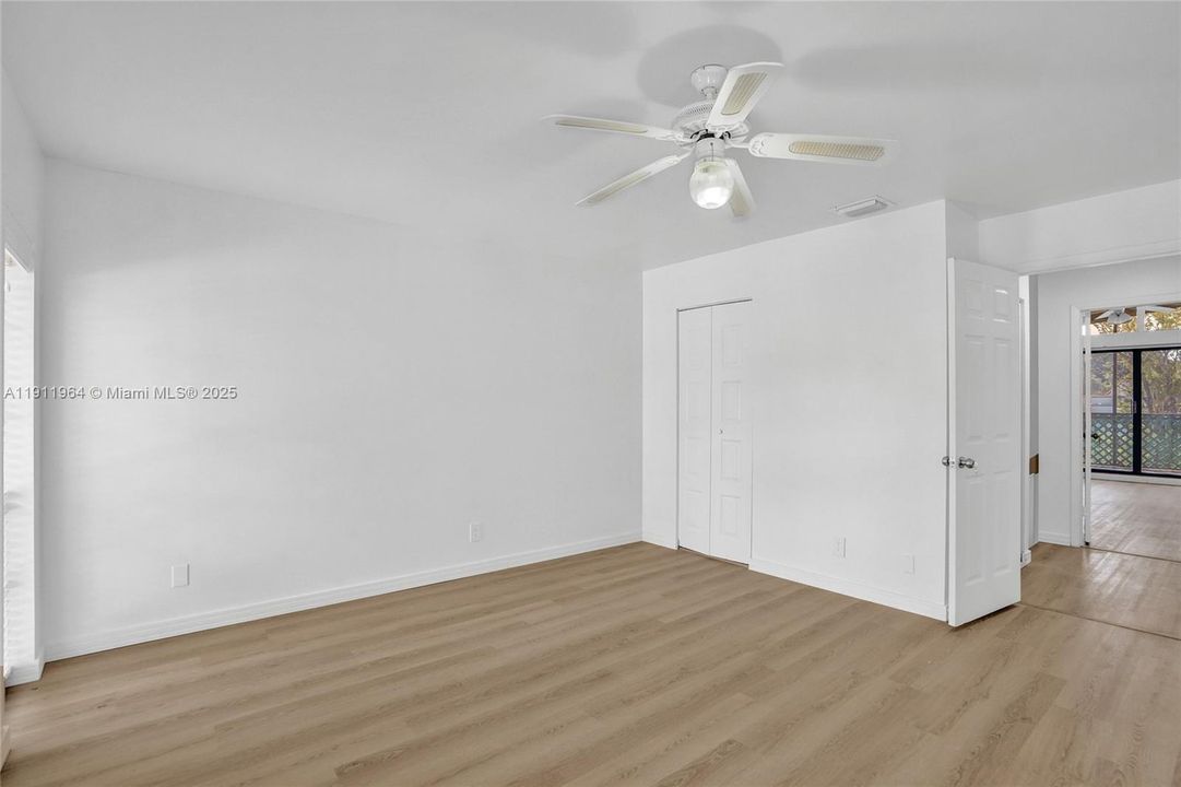 合同活跃: $398,000 (3 贝兹, 2 浴室, 2170 平方英尺)