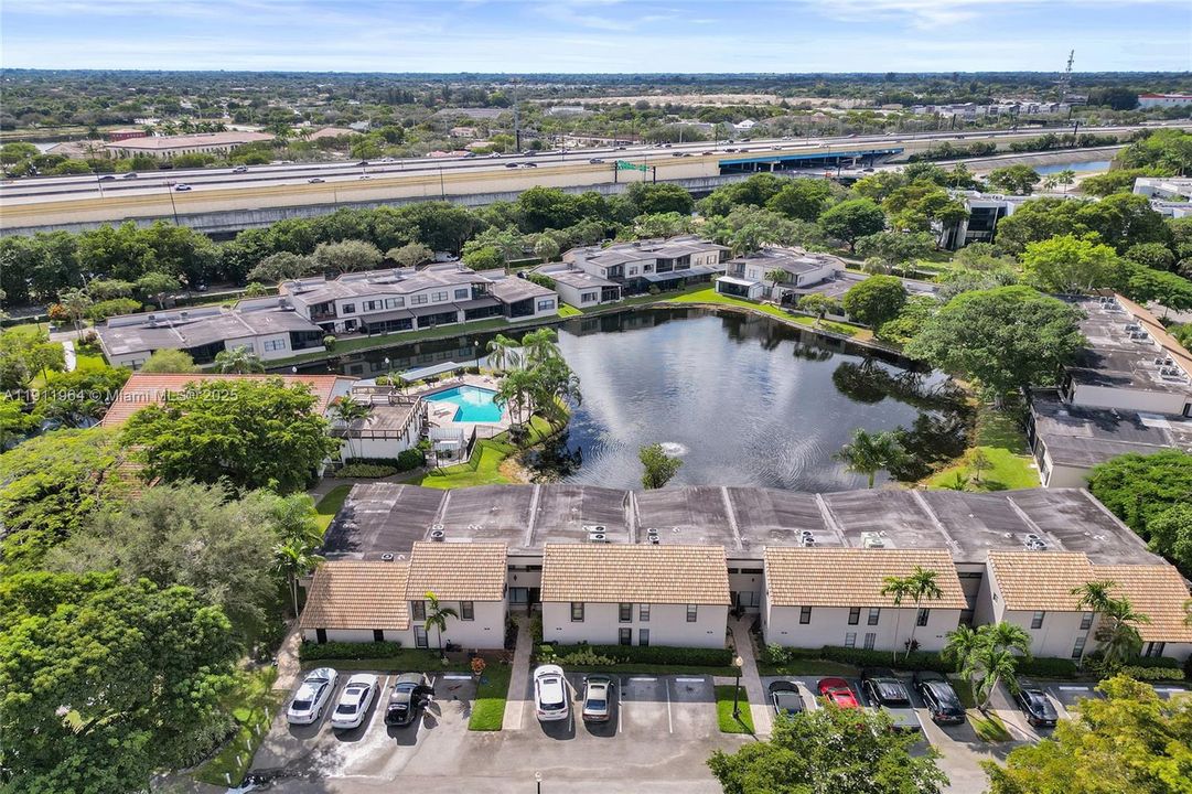 合同活跃: $398,000 (3 贝兹, 2 浴室, 2170 平方英尺)