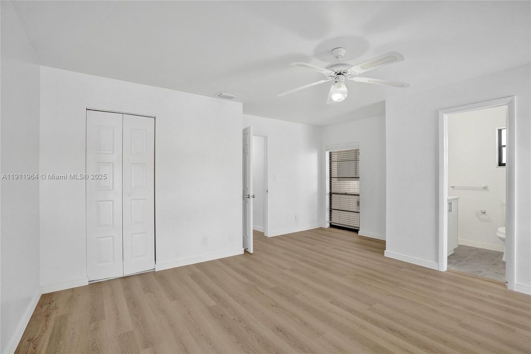 合同活跃: $398,000 (3 贝兹, 2 浴室, 2170 平方英尺)