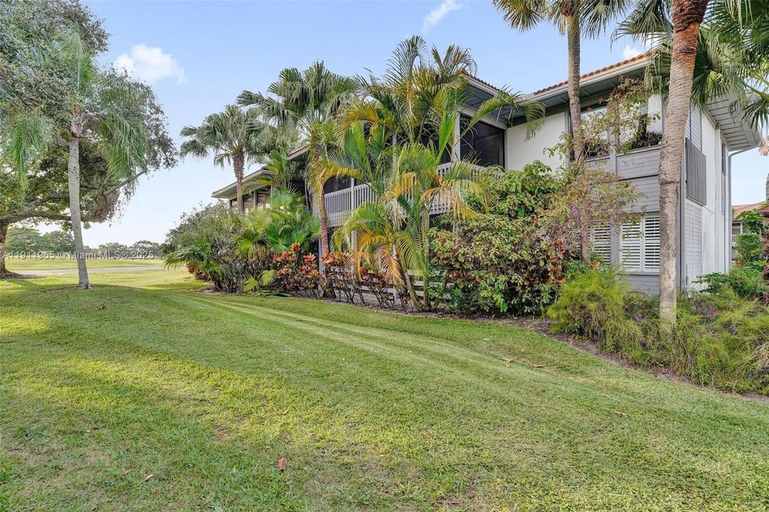 Activo con contrato: $298,000 (2 camas, 2 baños, 1229 Pies cuadrados)