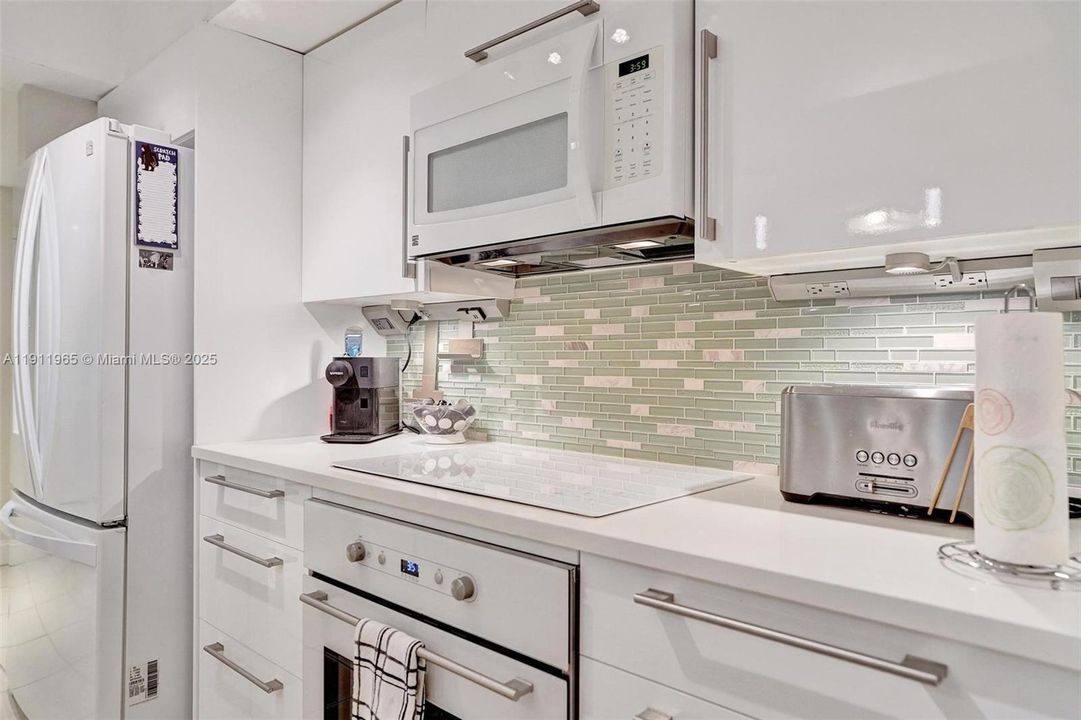 Activo con contrato: $298,000 (2 camas, 2 baños, 1229 Pies cuadrados)