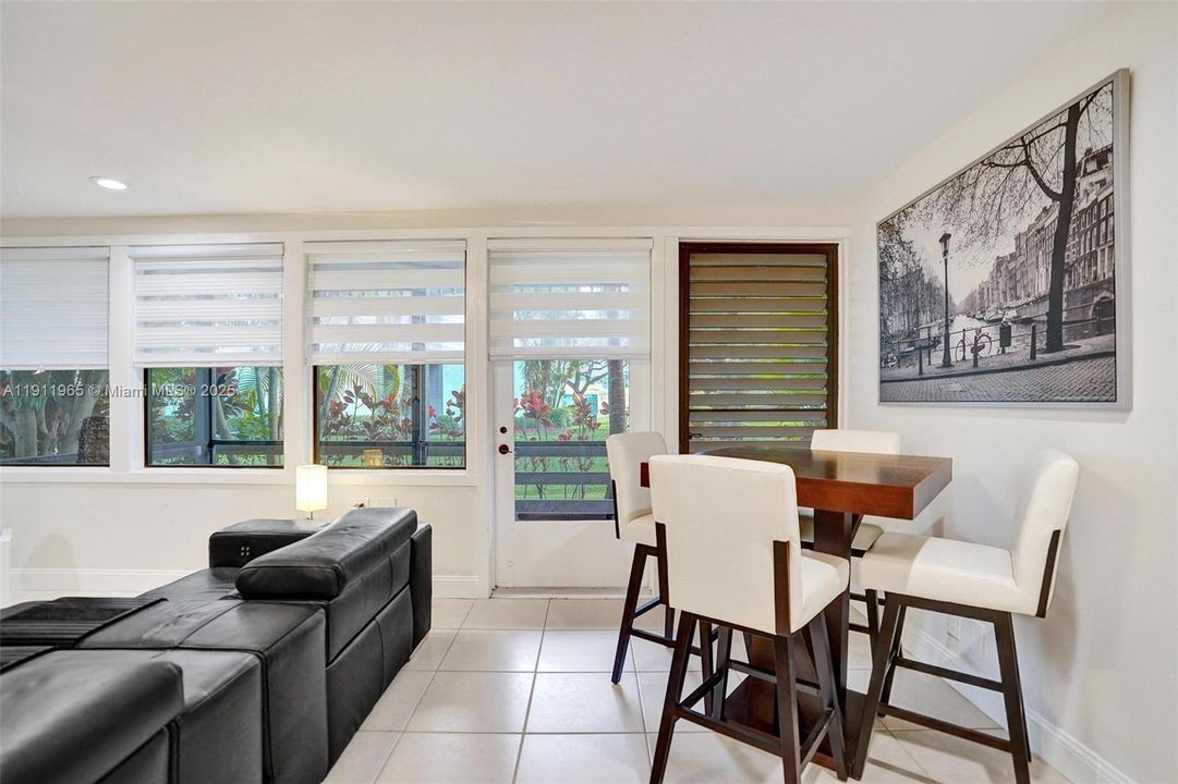 Activo con contrato: $298,000 (2 camas, 2 baños, 1229 Pies cuadrados)