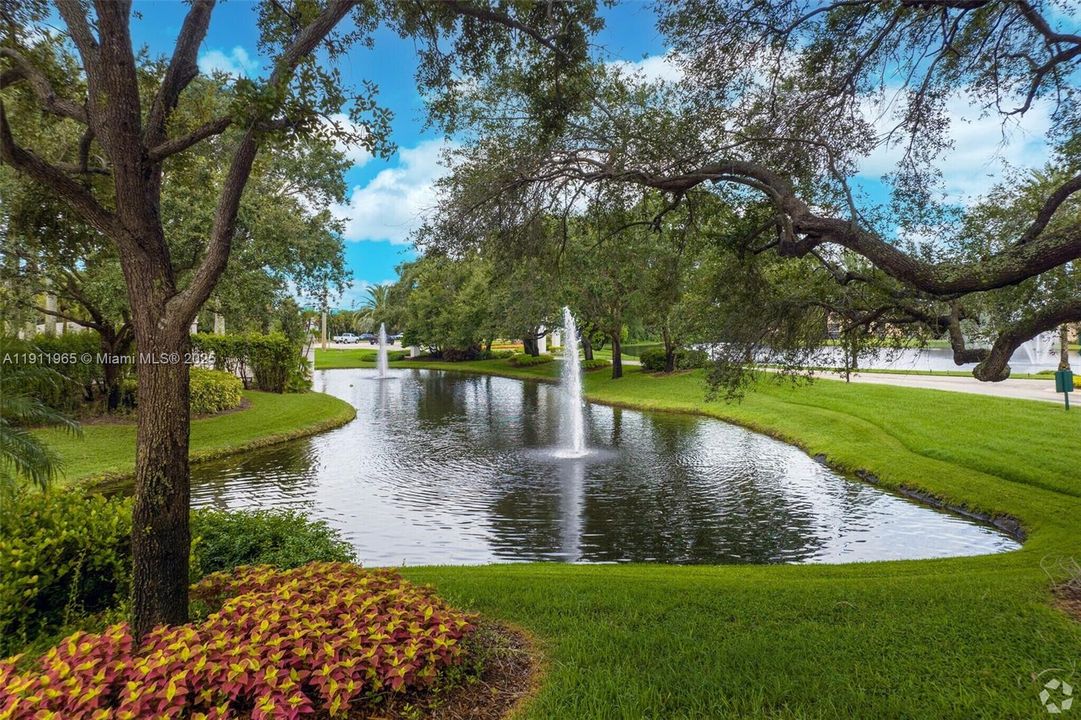 Activo con contrato: $298,000 (2 camas, 2 baños, 1229 Pies cuadrados)