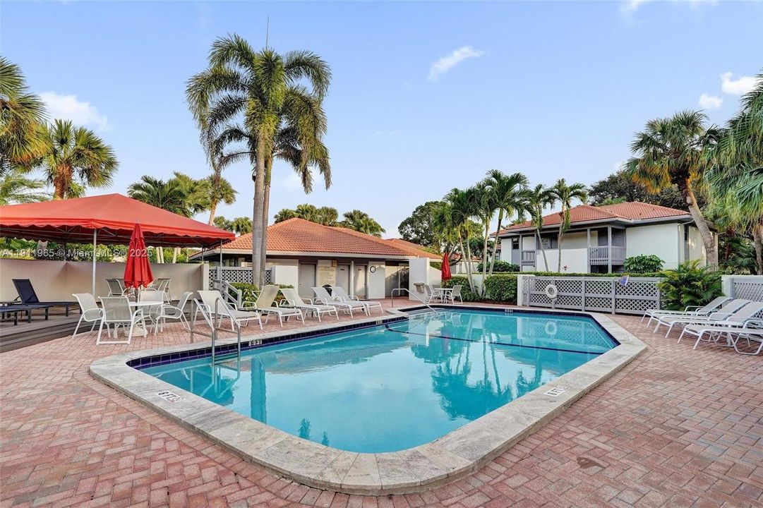 Activo con contrato: $298,000 (2 camas, 2 baños, 1229 Pies cuadrados)