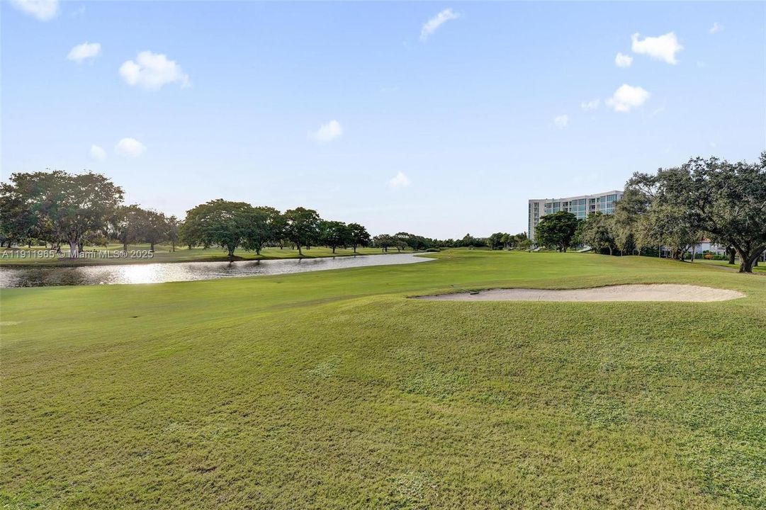 Activo con contrato: $298,000 (2 camas, 2 baños, 1229 Pies cuadrados)