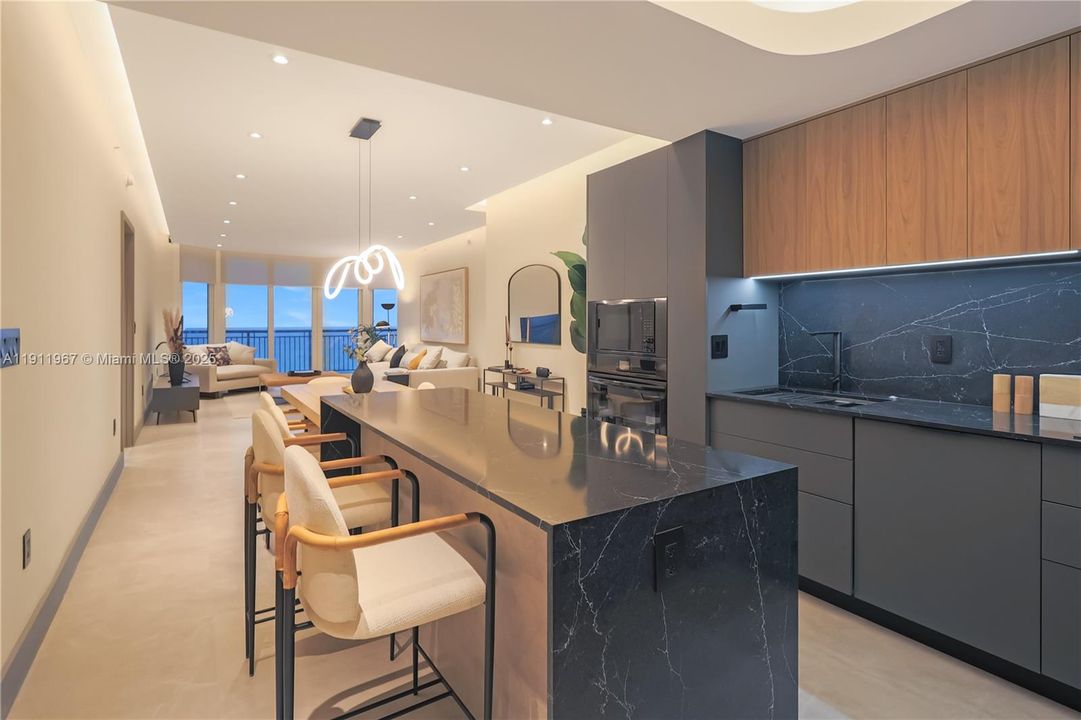 合同活跃: $1,195,000 (2 贝兹, 2 浴室, 1470 平方英尺)