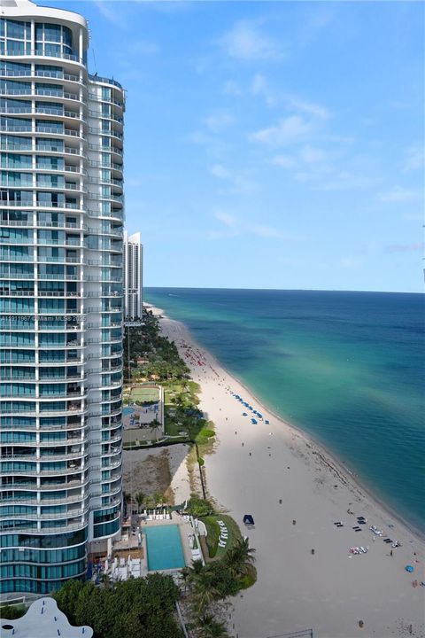 合同活跃: $1,195,000 (2 贝兹, 2 浴室, 1470 平方英尺)