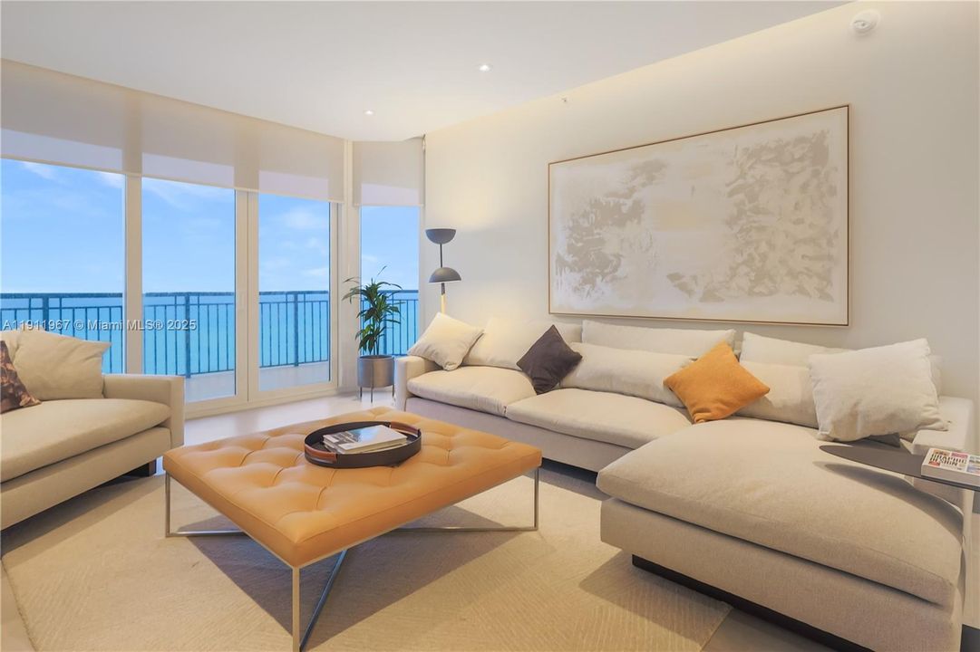 合同活跃: $1,195,000 (2 贝兹, 2 浴室, 1470 平方英尺)