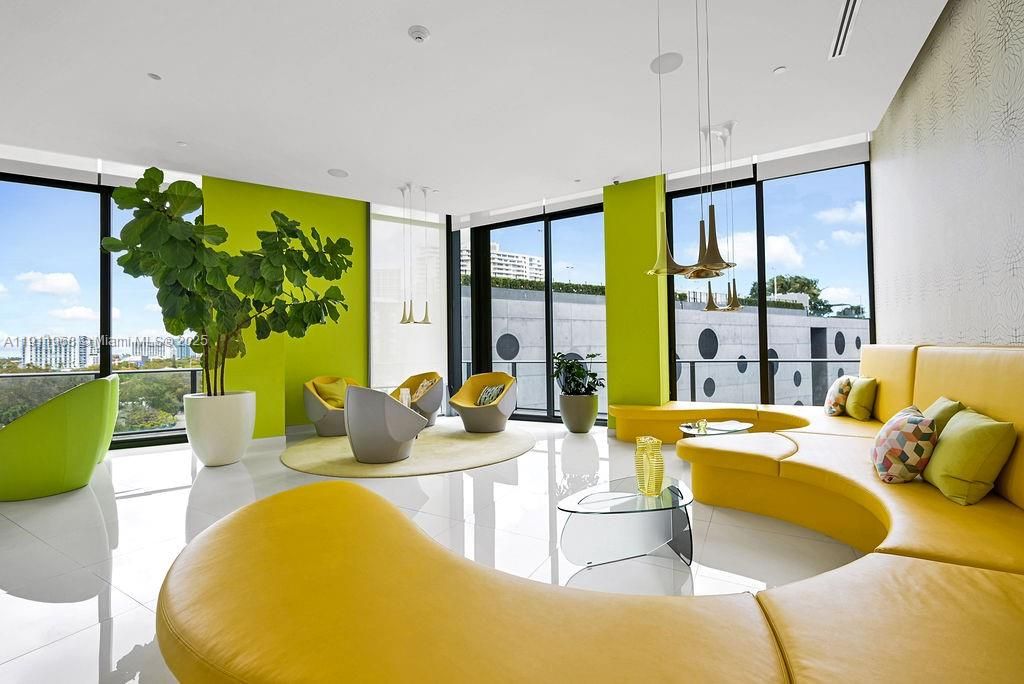 Recently Rented: $3,500 (1 beds, 1 baths, 610 Square Feet)