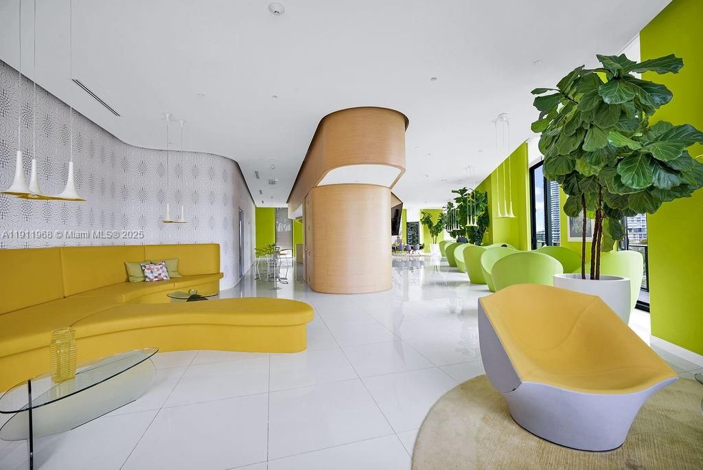 Recently Rented: $3,500 (1 beds, 1 baths, 610 Square Feet)