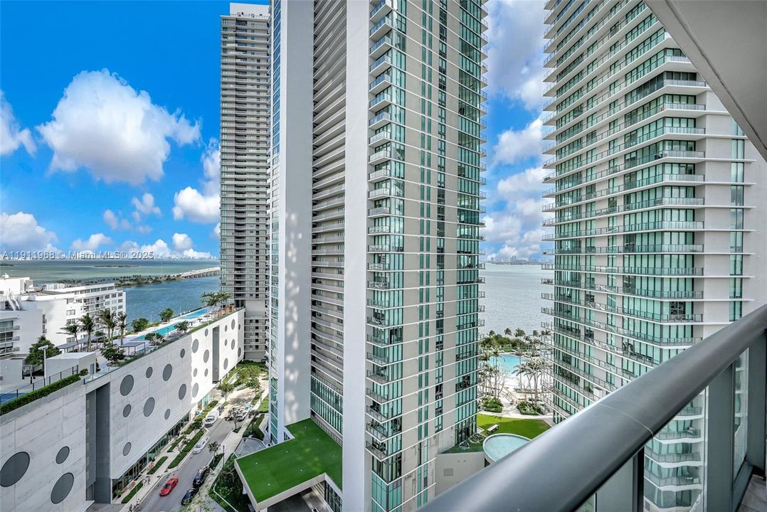 Recently Rented: $3,500 (1 beds, 1 baths, 610 Square Feet)