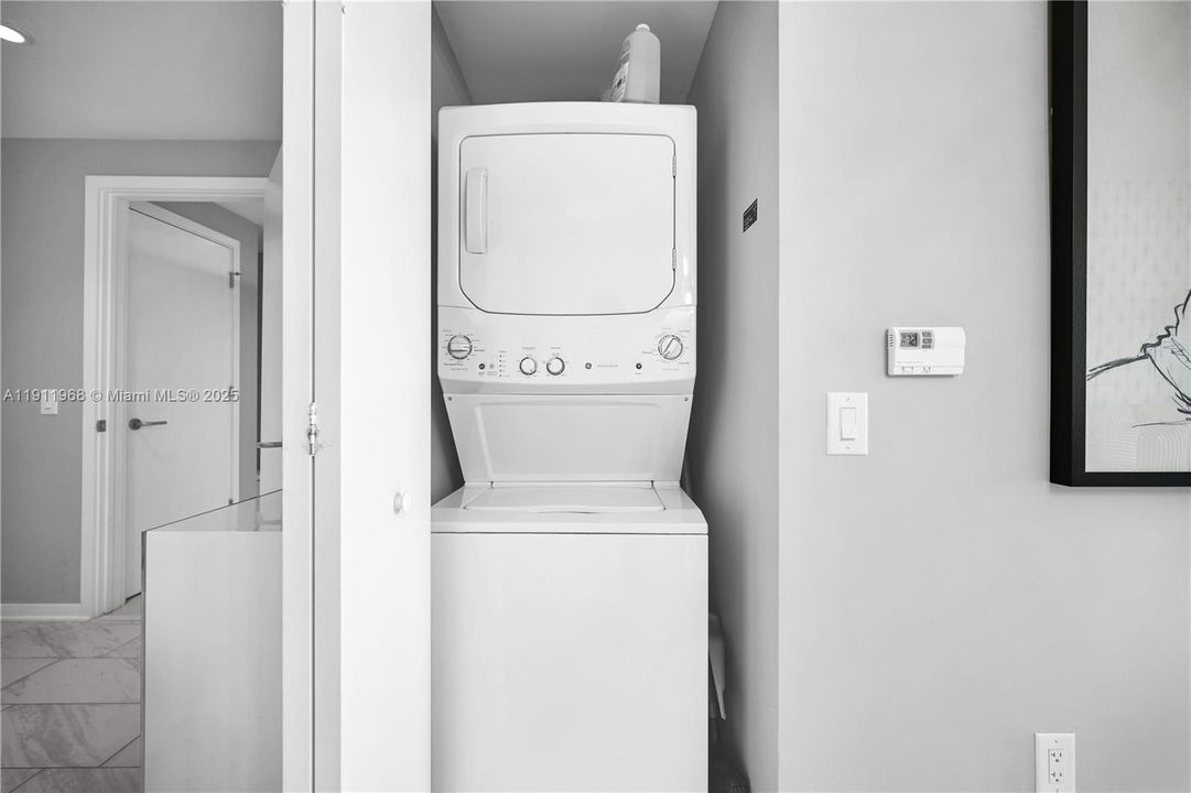 Recently Rented: $3,500 (1 beds, 1 baths, 610 Square Feet)