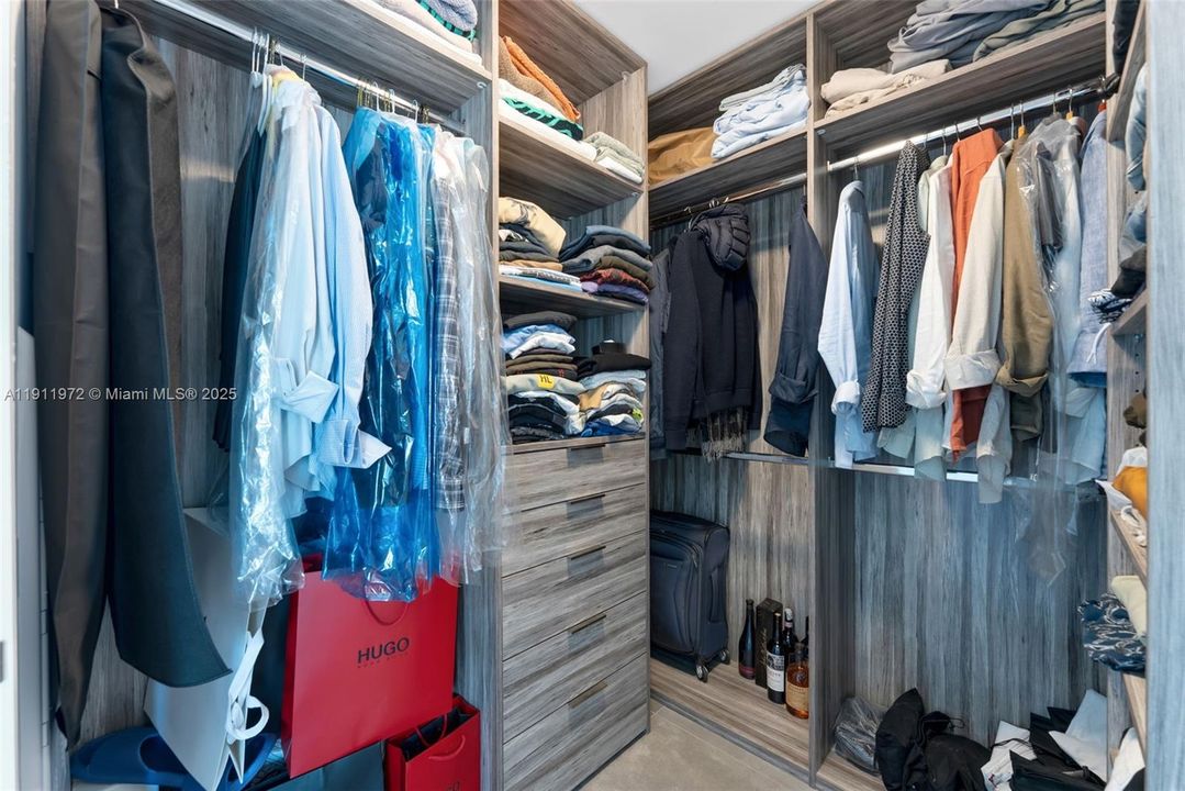 出租: $5,999 (3 贝兹, 3 浴室, 1541 平方英尺)