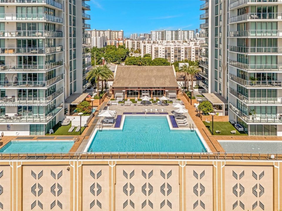 出租: $5,999 (3 贝兹, 3 浴室, 1541 平方英尺)