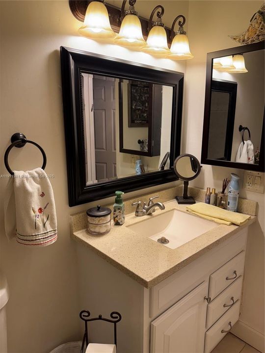 En Venta: $135,000 (2 camas, 2 baños, 1025 Pies cuadrados)