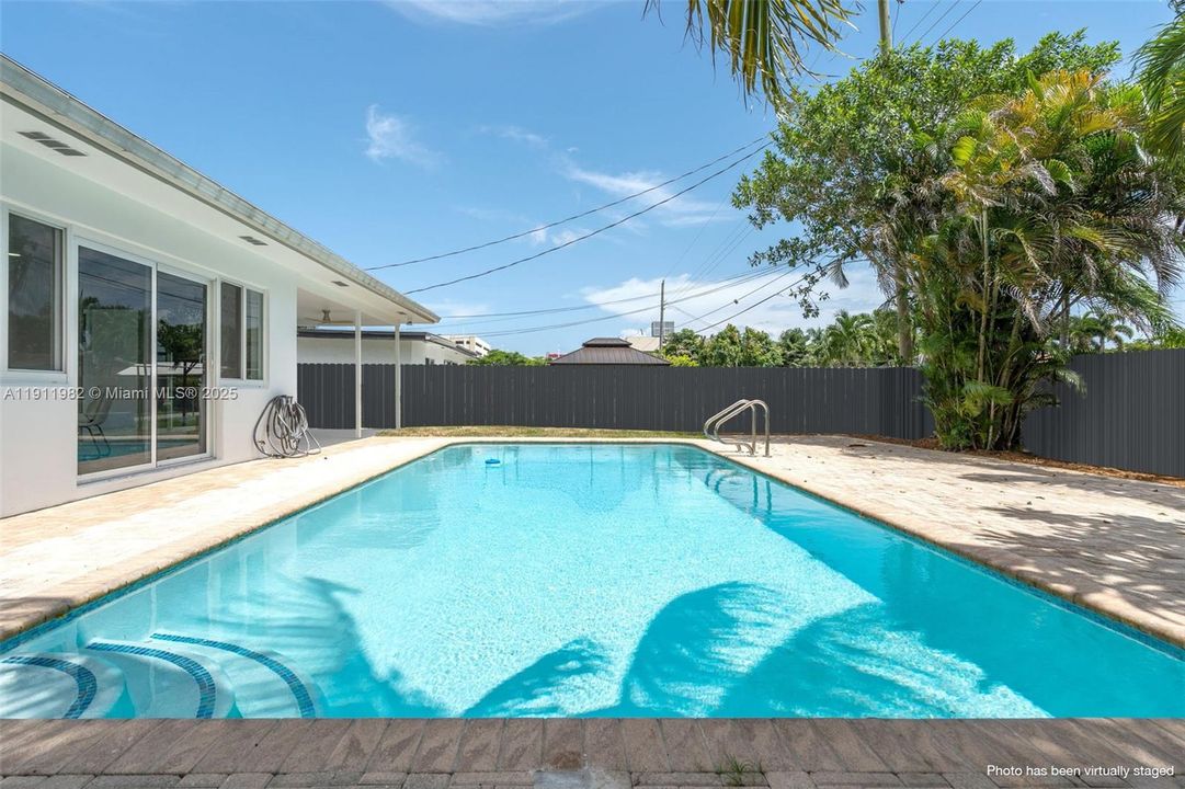 For Rent: $5,500 (3 beds, 2 baths, 1558 Square Feet)