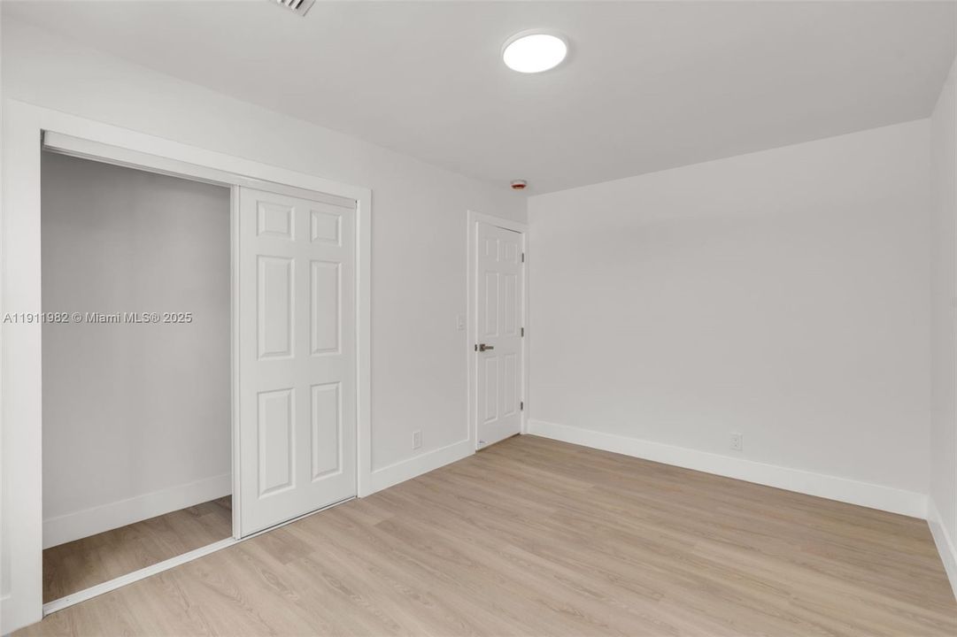 For Rent: $5,500 (3 beds, 2 baths, 1558 Square Feet)