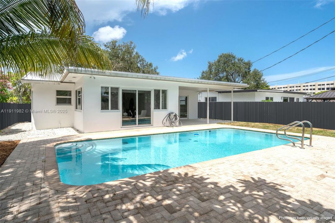 For Rent: $5,500 (3 beds, 2 baths, 1558 Square Feet)